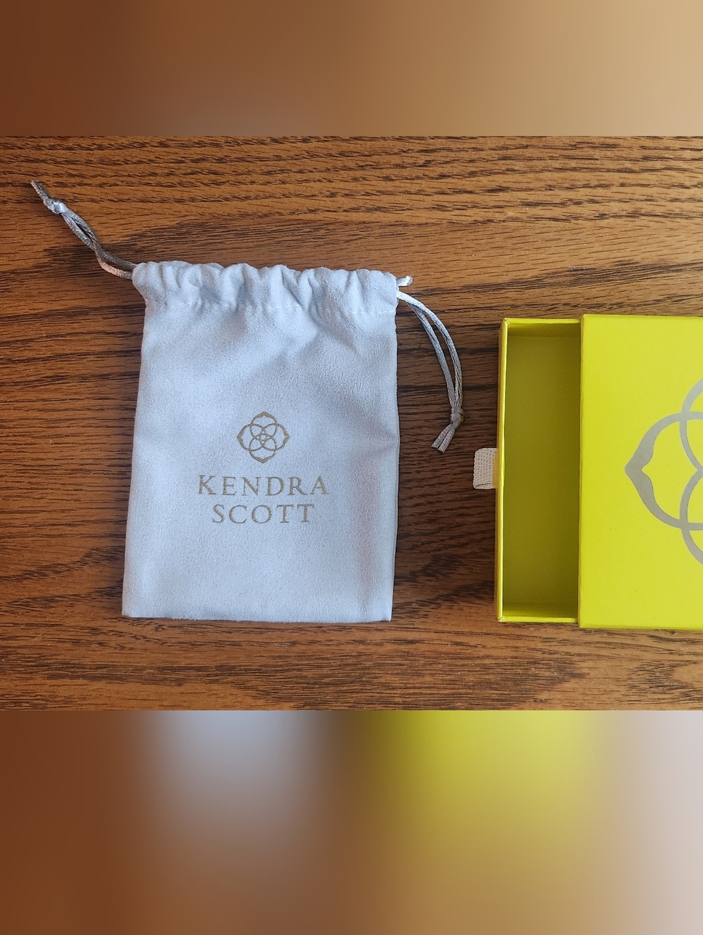 Kendra Scott Jewelry Pouch and Box - Yellow and Light Gray